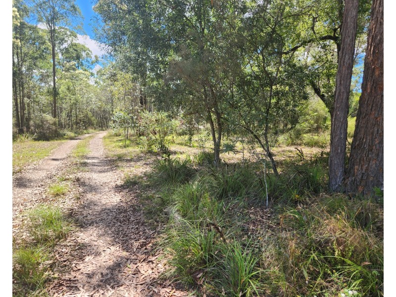 268 Crumpton drive, Blackbutt QLD 4306