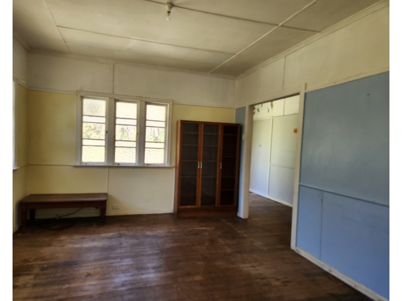 49 Franks road, Blackbutt QLD 4306