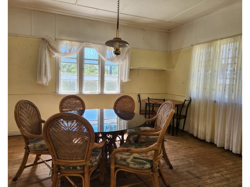 49 Franks road, Blackbutt QLD 4306