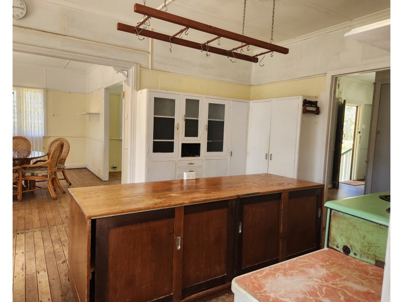 49 Franks road, Blackbutt QLD 4306