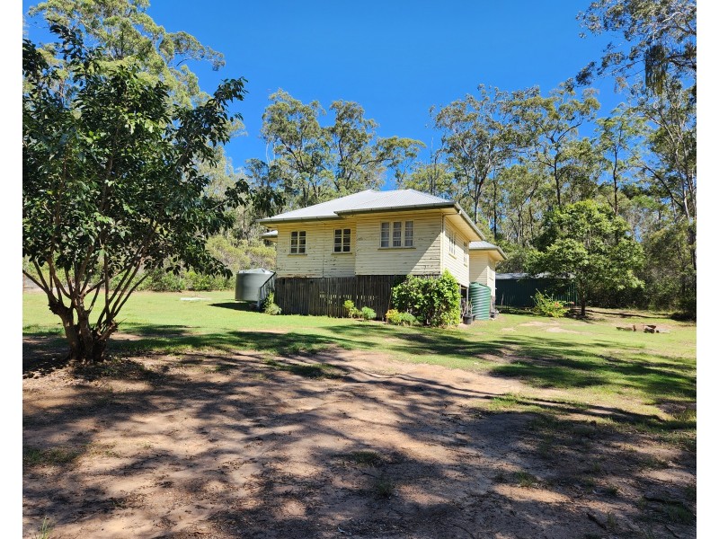 49 Franks road, Blackbutt QLD 4306