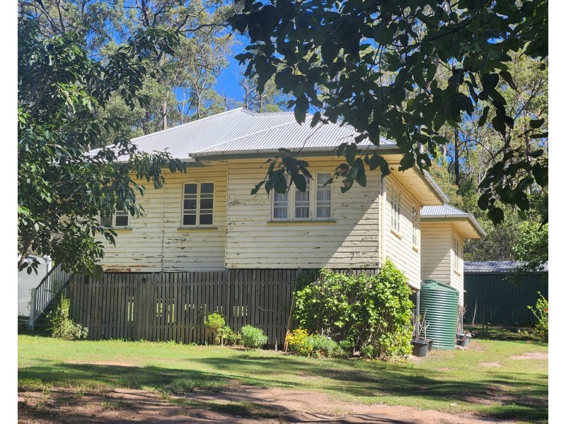 49 Franks road, Blackbutt QLD 4306