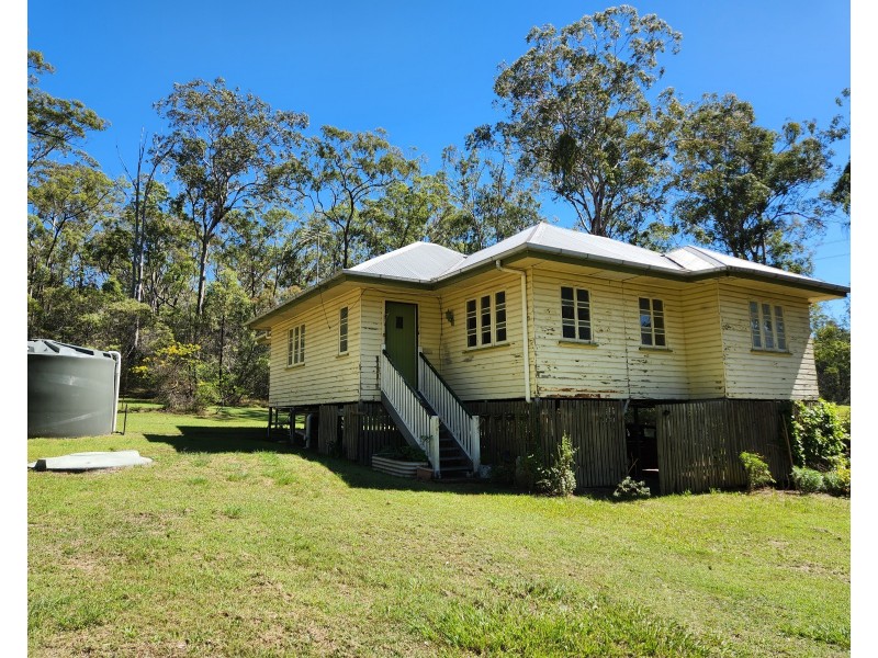49 Franks road, Blackbutt QLD 4306