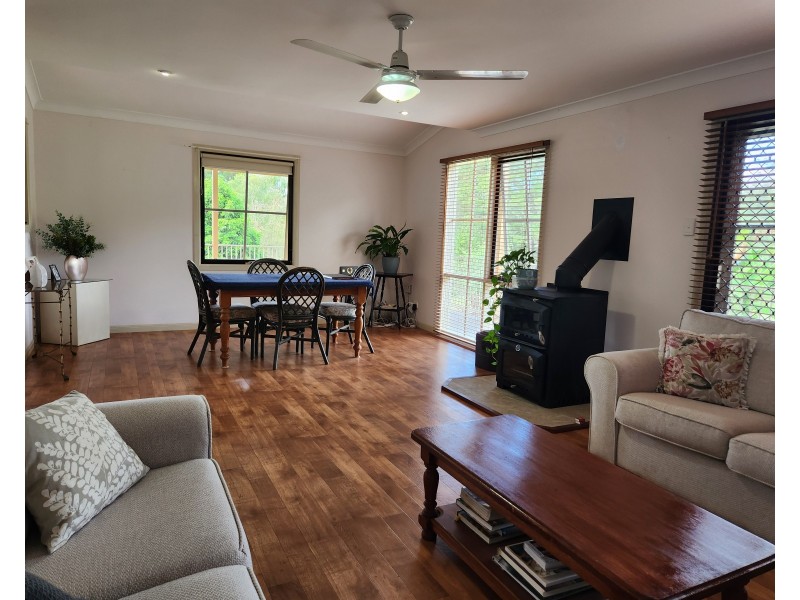 124 Anita Road, Blackbutt QLD 4306