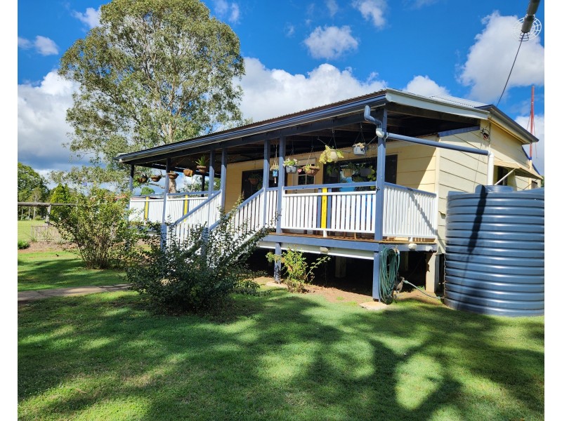 13 Coulson Street, Blackbutt QLD 4306