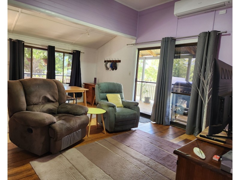 13 Coulson Street, Blackbutt QLD 4306