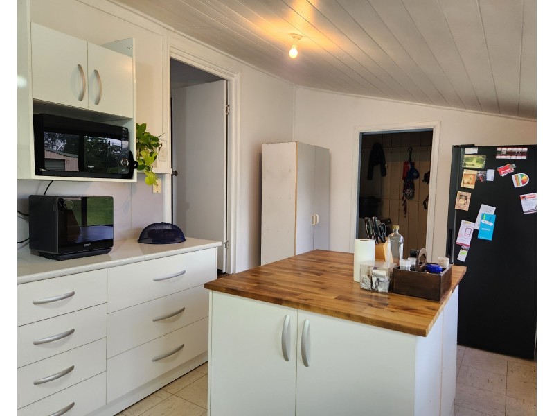 13 Coulson Street, Blackbutt QLD 4306