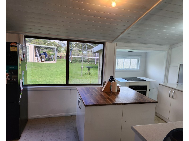 13 Coulson Street, Blackbutt QLD 4306