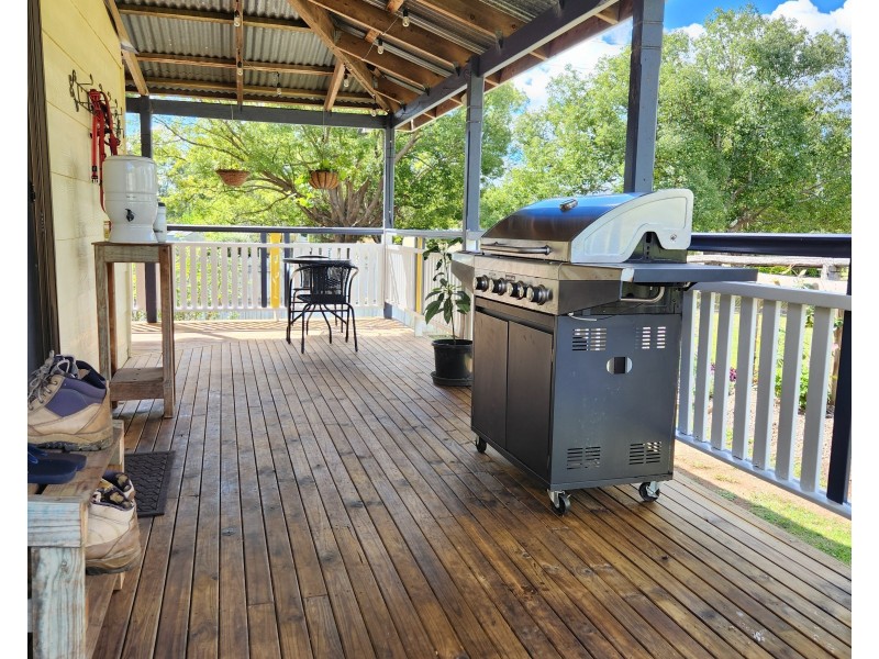 13 Coulson Street, Blackbutt QLD 4306