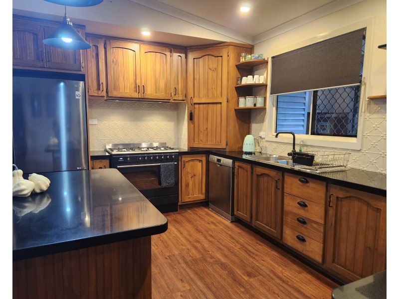 148 Greenhills Drive, Blackbutt QLD 4306