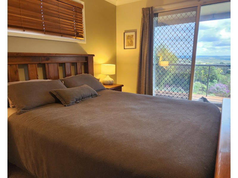 148 Greenhills Drive, Blackbutt QLD 4306