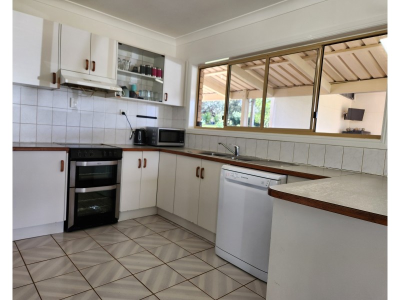 9 Griffin Road, Blackbutt QLD 4306