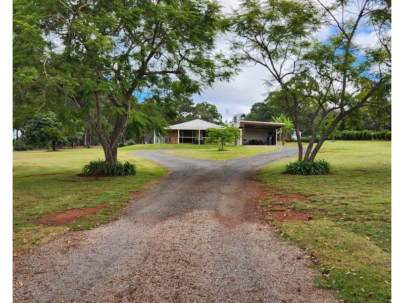 9 Griffin Road, Blackbutt QLD 4306