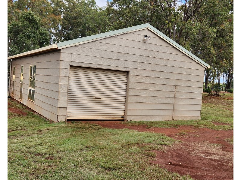 9 Griffin Road, Blackbutt QLD 4306