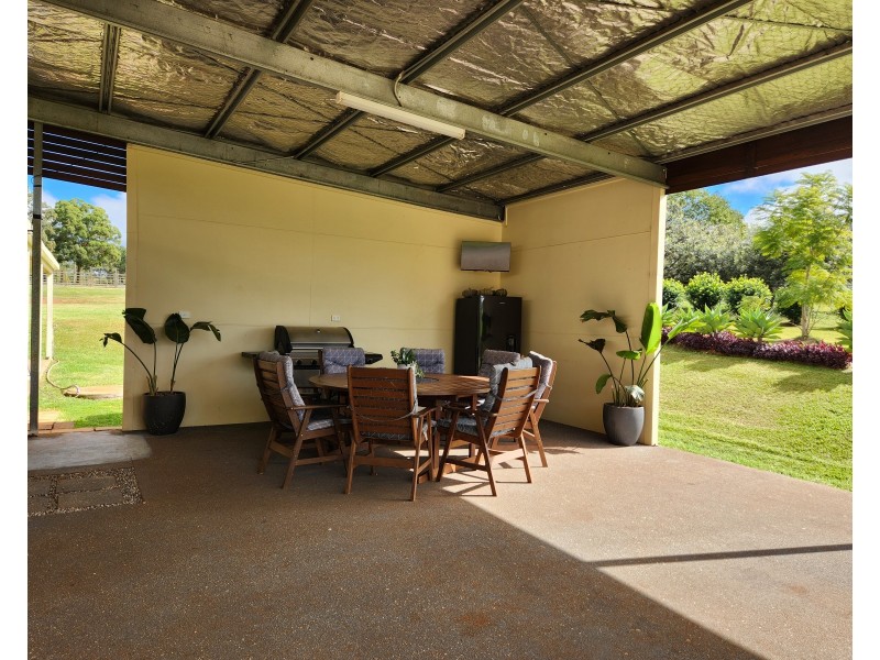 9 Griffin Road, Blackbutt QLD 4306