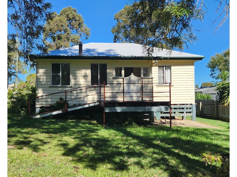 35 Morris Street, Blackbutt QLD 4306