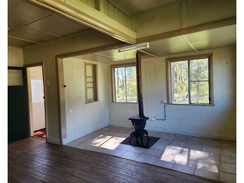35 Morris Street, Blackbutt QLD 4306