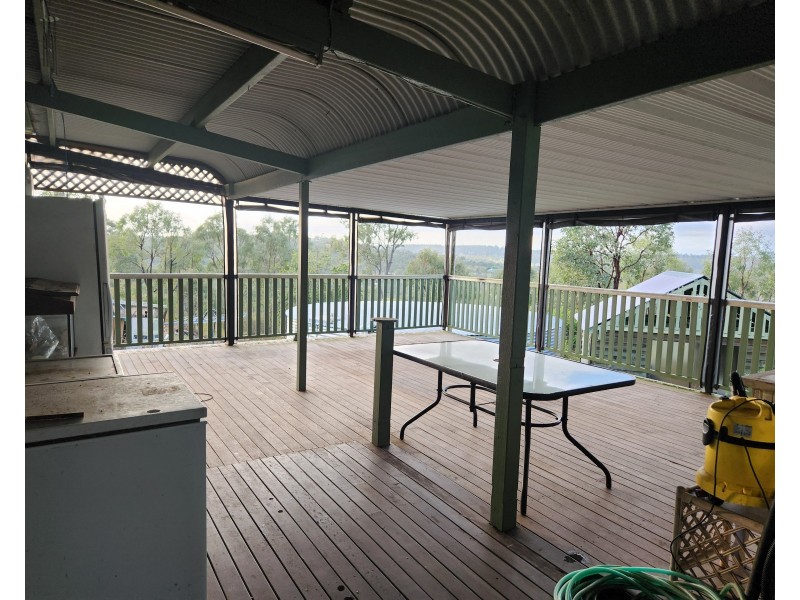 386 Stretton Drive, Blackbutt QLD 4306