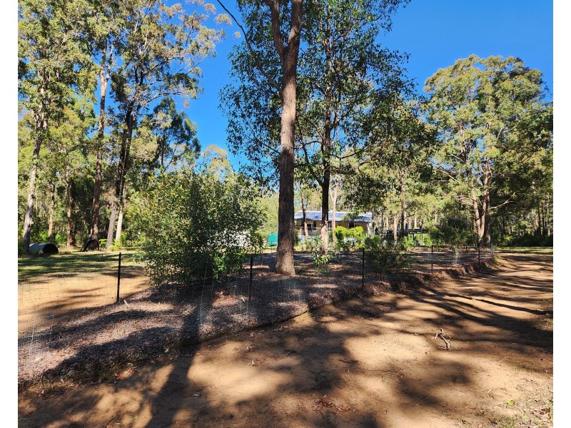 386 CRUMPTON DRIVE, Blackbutt QLD 4306