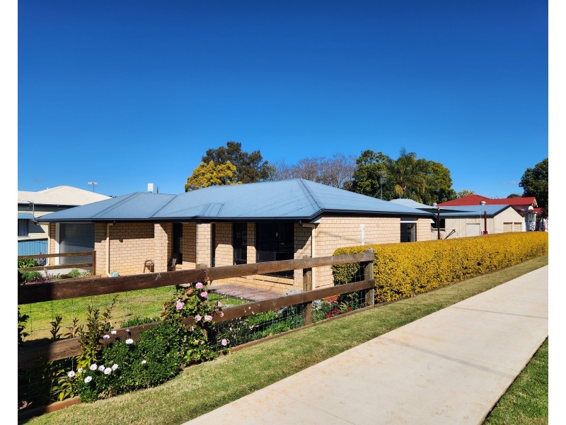9 Toomey Street, Yarraman QLD 4614