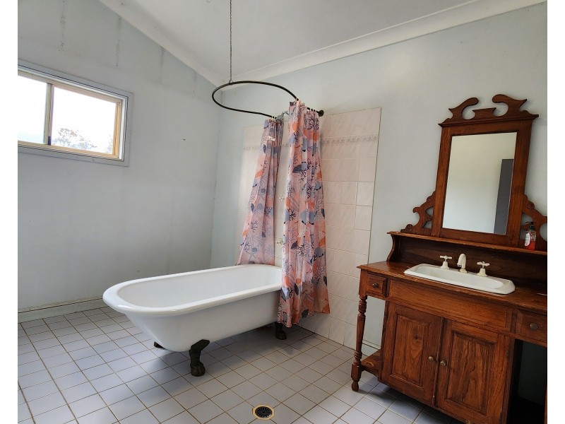 19 JONES ROAD, Benarkin QLD 4306