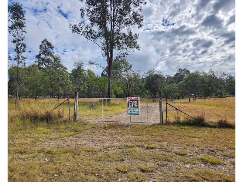 828 Old Esk Road, Blackbutt QLD 4306