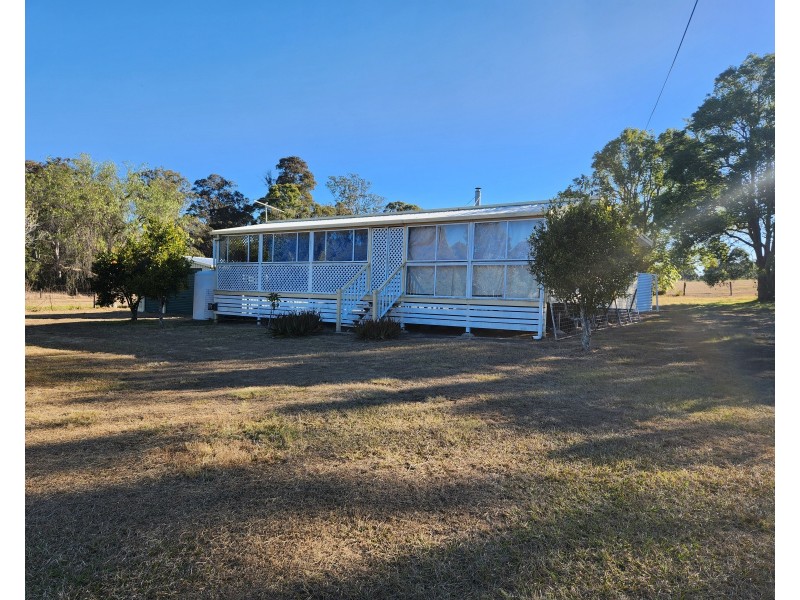65 Bowman Road, Blackbutt QLD 4306
