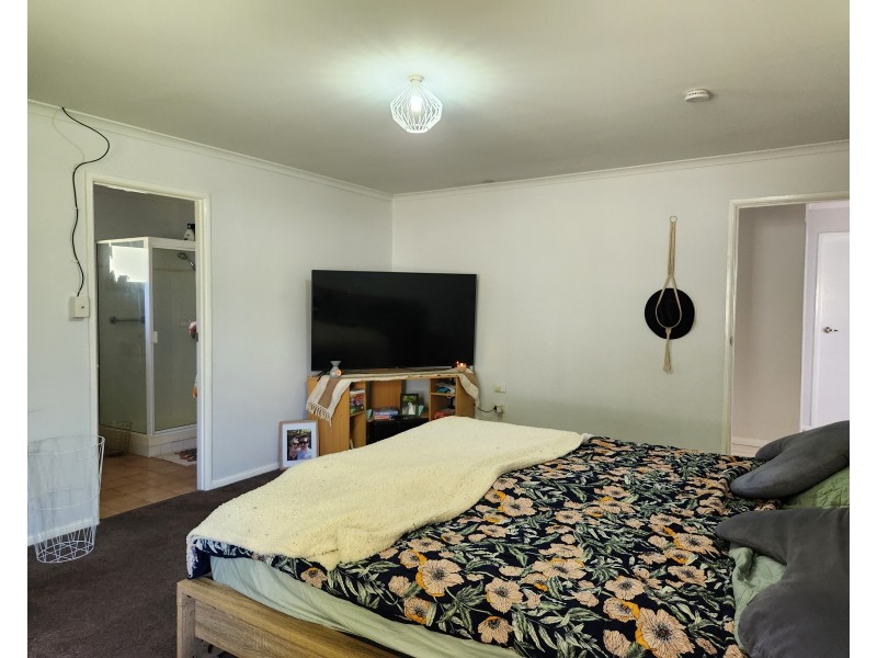 25 Miller Street, Blackbutt QLD 4306