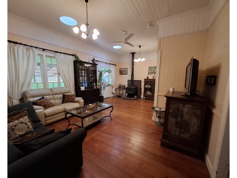 57 Ogilvie Road, Blackbutt South QLD 4306