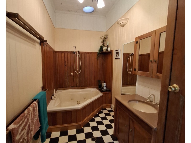 57 Ogilvie Road, Blackbutt South QLD 4306
