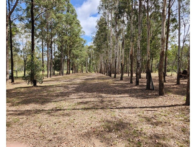 105 McLaughlan Road, Benarkin QLD 4306