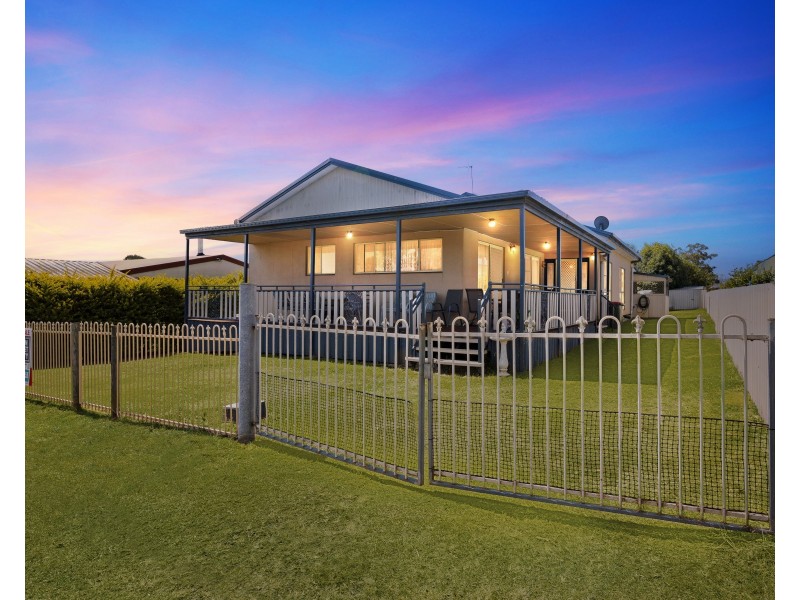 30 Douglas Street, Blackbutt QLD 4306