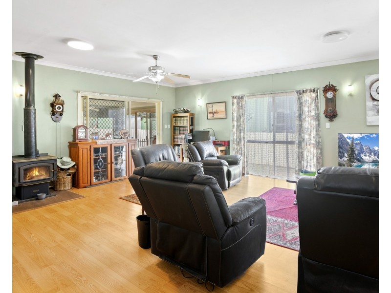 30 Douglas Street, Blackbutt QLD 4306