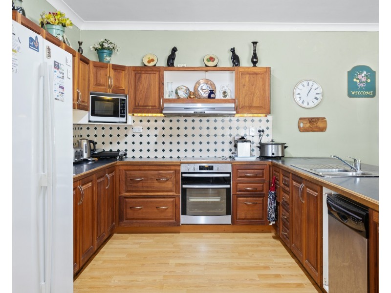 30 Douglas Street, Blackbutt QLD 4306