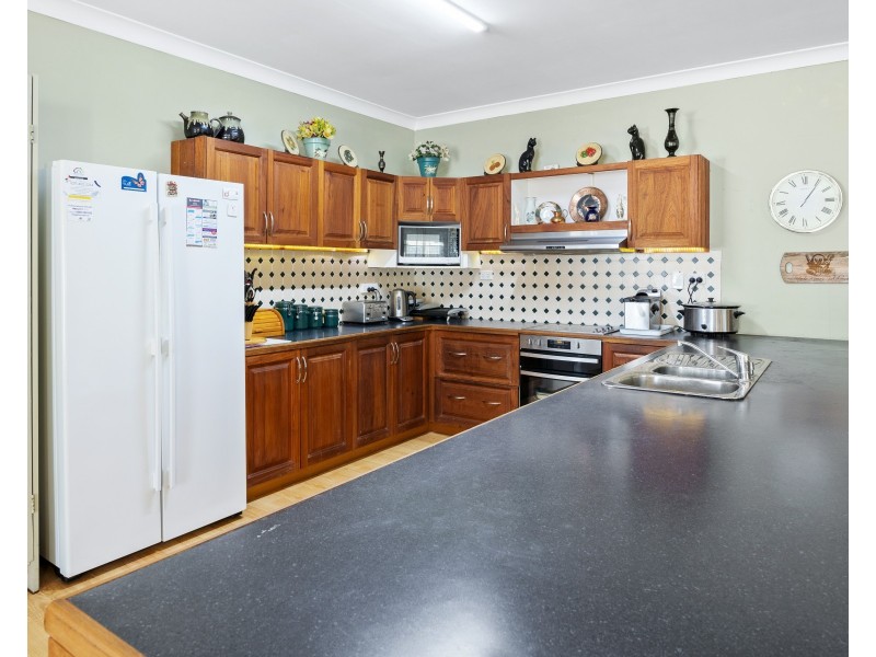 30 Douglas Street, Blackbutt QLD 4306