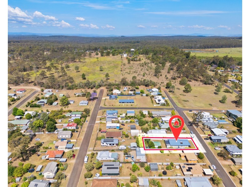 30 Douglas Street, Blackbutt QLD 4306