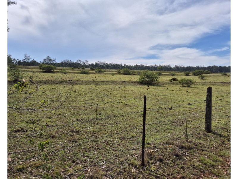 49 Valley Road, Cherry Creek QLD 4306