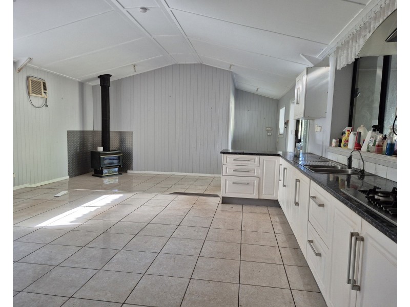 294 Crumpton Drive, Blackbutt North QLD 4306