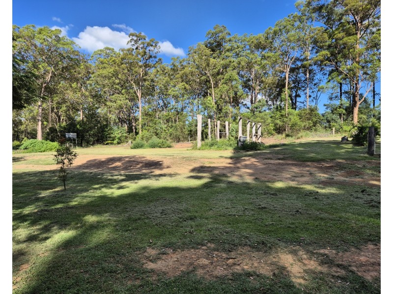 294 Crumpton Drive, Blackbutt North QLD 4306