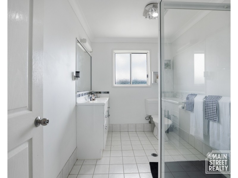 83 Greenhills Drive, Blackbutt QLD 4306