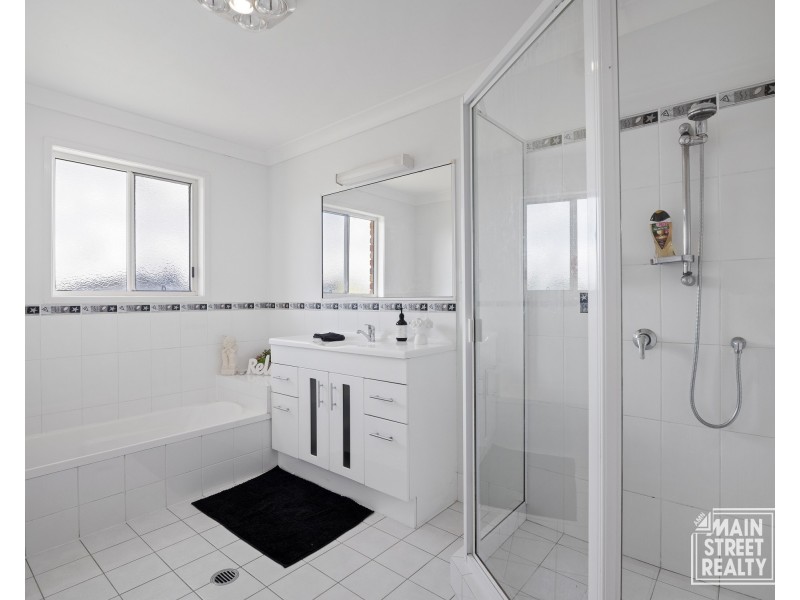 83 Greenhills Drive, Blackbutt QLD 4306