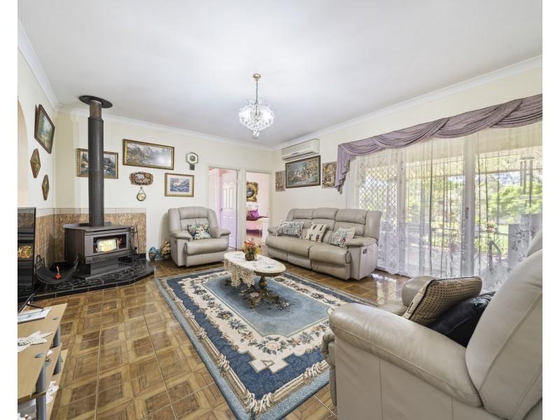 145 Crumpton Drive, Blackbutt North QLD 4306