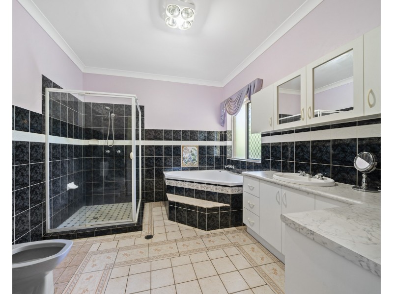 145 Crumpton Drive, Blackbutt North QLD 4306