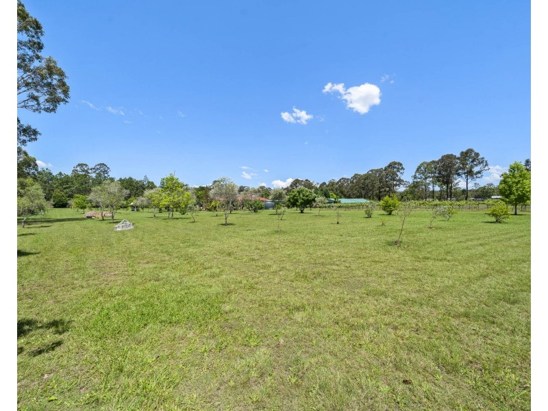 145 Crumpton Drive, Blackbutt North QLD 4306