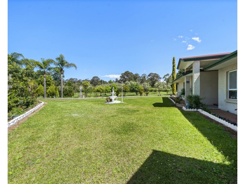 145 Crumpton Drive, Blackbutt North QLD 4306