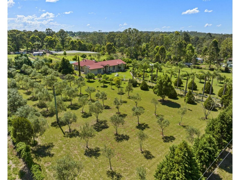 145 Crumpton Drive, Blackbutt North QLD 4306