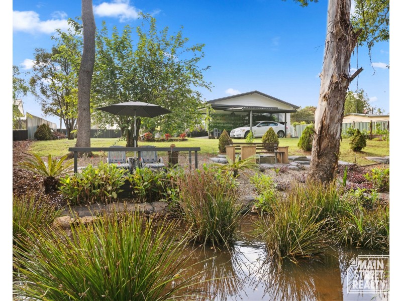 58 Hart Street, Blackbutt QLD 4306