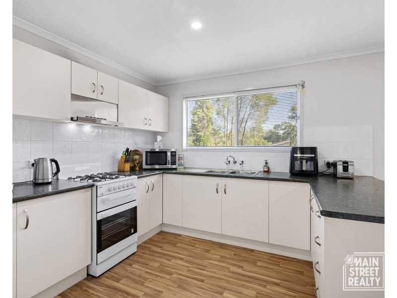 58 Hart Street, Blackbutt QLD 4306