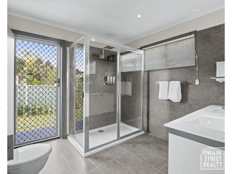 58 Hart Street, Blackbutt QLD 4306