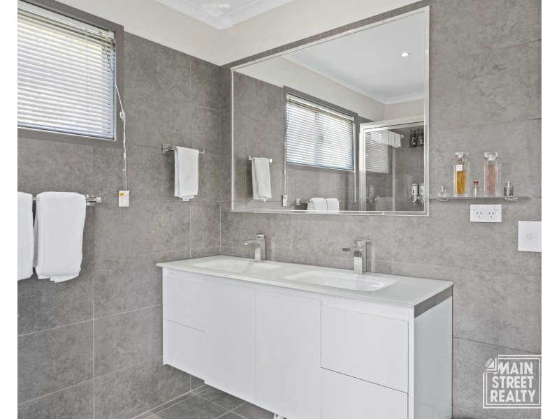 58 Hart Street, Blackbutt QLD 4306